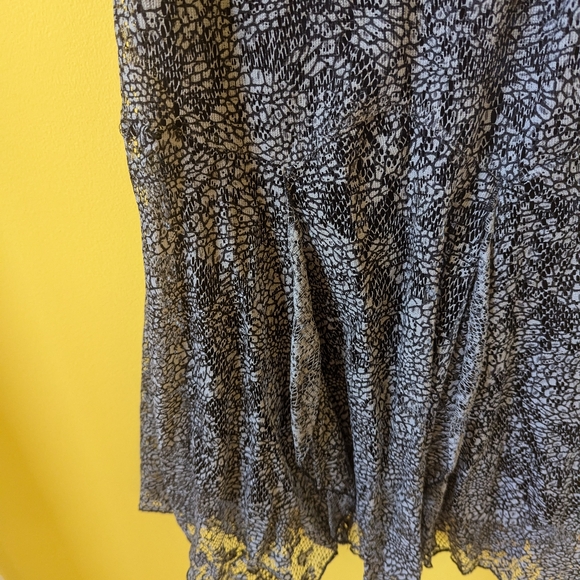 Dress - Picture 4 of 8